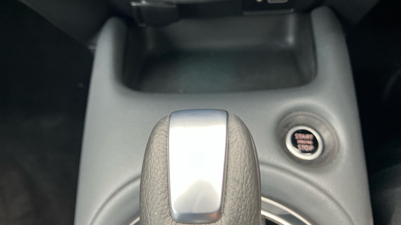 Nissan Juke 1.0 DiG-T 114 N-Connecta 5dr DCT Petrol Hatchback